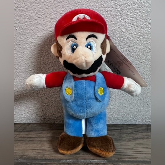 Mario Super Mario Brothers 2023 Plush Stuffed Doll approx. 8" Nintendo w/tags - Picture 1 of 8